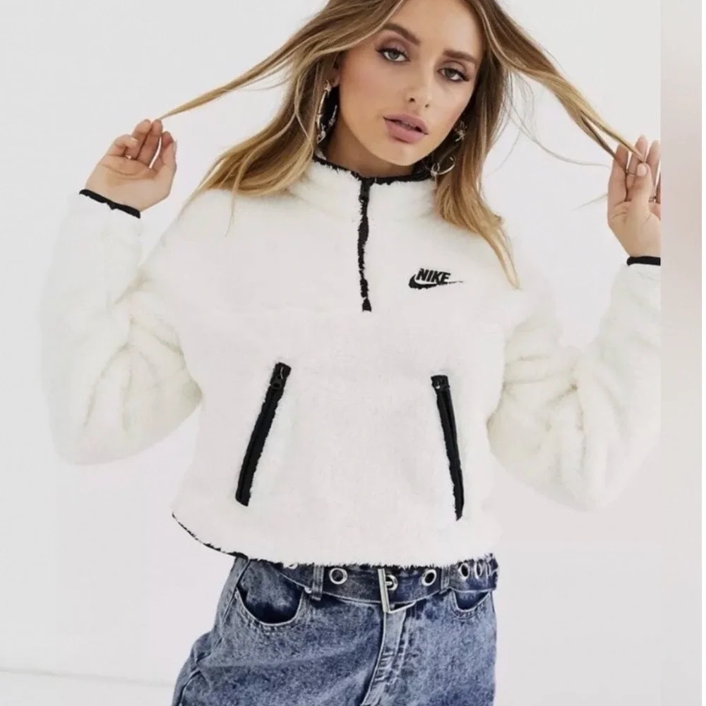 Nike Sherpa Plush Fleece Quarter Zip Crop Pullover Cream Black Medium BV5134-110